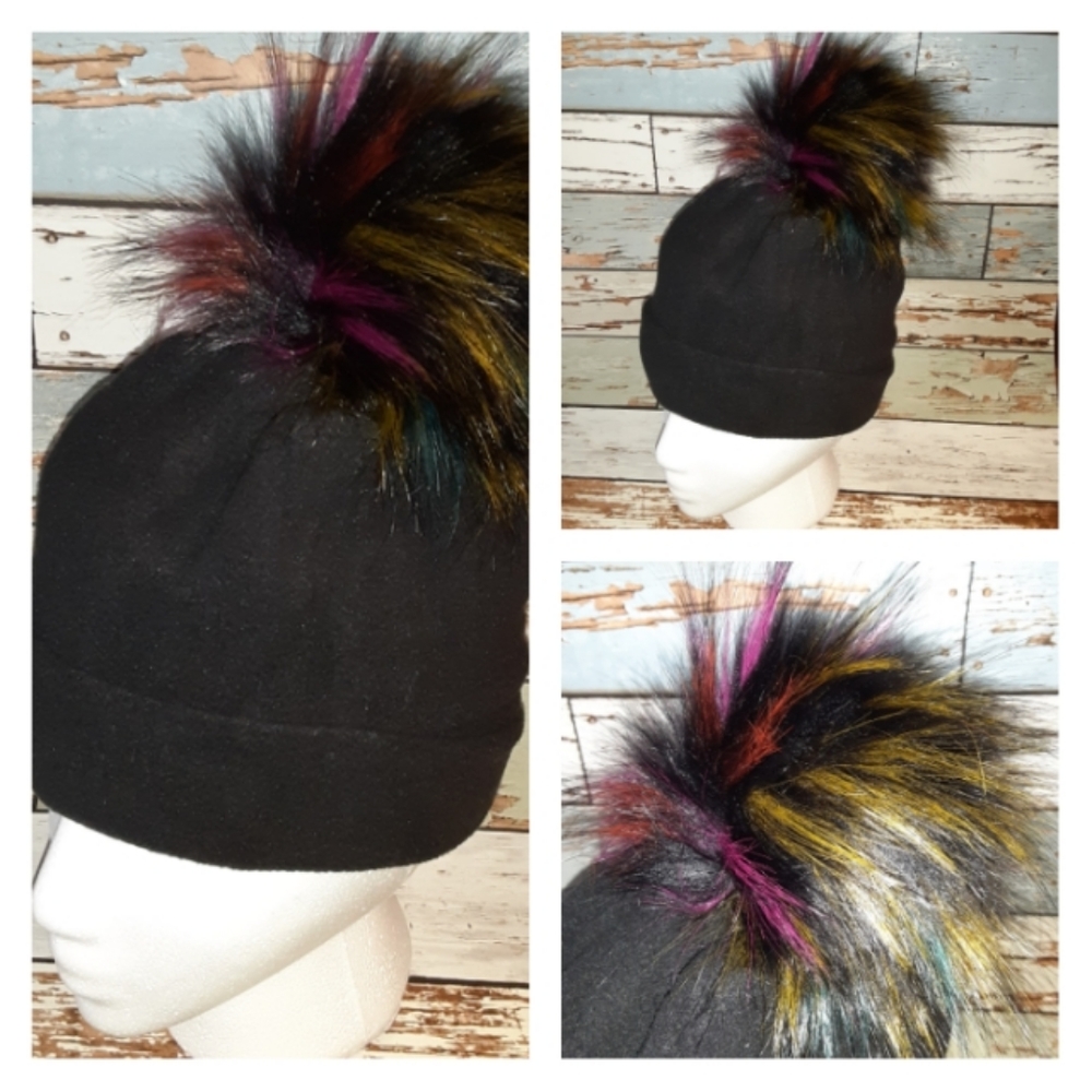 SCREAMER FLEECE HAT BLACK W/  MULTI COLORED POMPOM